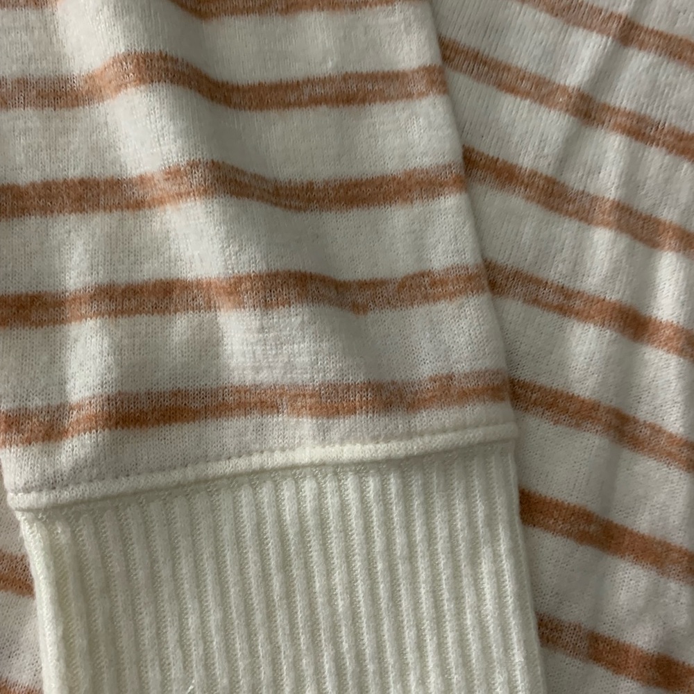 NWT Abercrombie & Fitch super soft legging shirt